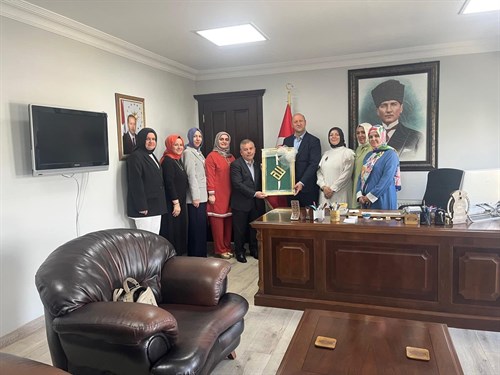 Kaymakamımıza Hayat Boyu Öğrenme Haftası Münasebetiyle Ziyaret.